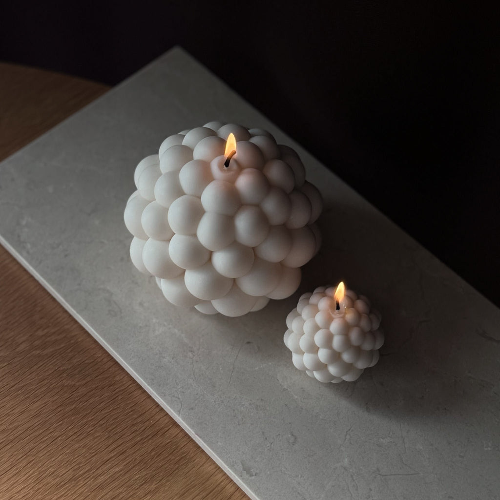  BUBBLE Kerzen, Rapswachskerze, Baumwolldocht, umweltfreundlich, Kerzen in verschiedenen Größen, stilvolles Design, minimalistische Dekoration, Geschenkidee, nachhaltige Produkte.