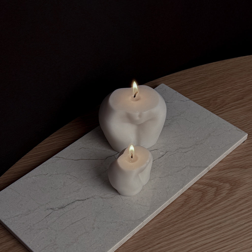 BOOTY-Kerze, Rapswachskerze, Baumwoll-Docht, humorvolles Design, freche Kerze, körperbetontes Design, nachhaltige Kerze, Geschenkidee, witzige Dekoration, handgefertigte Kerze, minimalistisches Design.