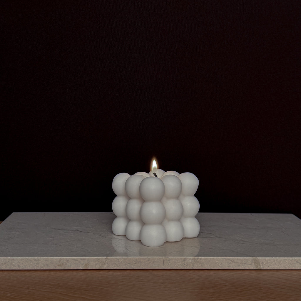  BUBBLE Kerzen, Rapswachskerze, Baumwolldocht, umweltfreundlich, Kerzen in verschiedenen Größen, stilvolles Design, minimalistische Dekoration, Geschenkidee, nachhaltige Produkte.