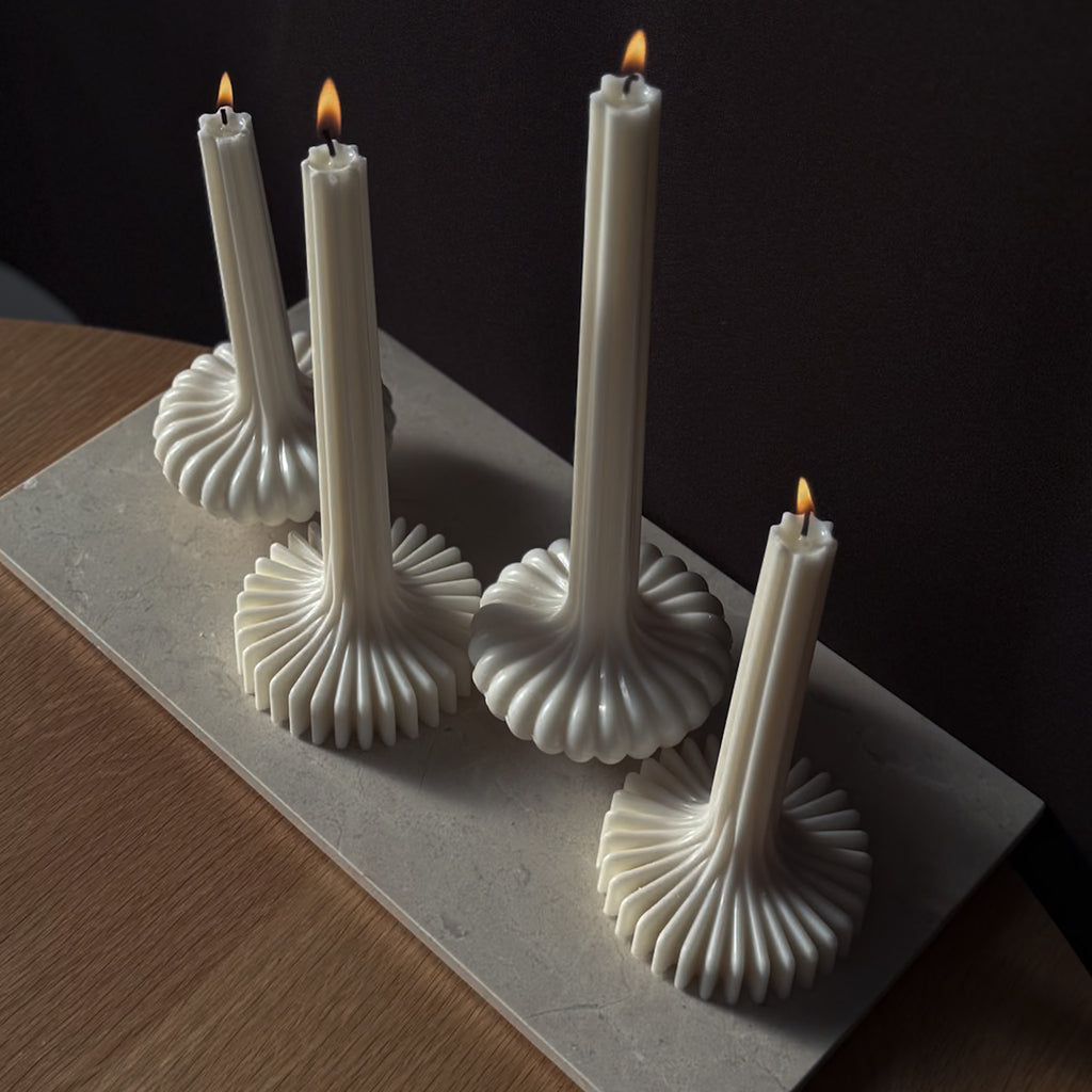 Stabkerze, Dekorationskerze, elegante Kerze, minimalistische Kerze, Abendessen Dekor, Wohnzimmer Accessoire, Geschenkidee, moderne Kerze, einzigartiges Design, stilvolle Beleuchtung.
