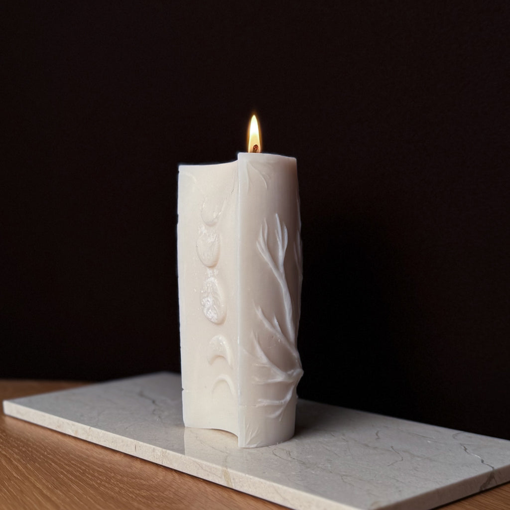 LUNA Kerze, Mondphasen, mystische Beleuchtung, beruhigende Atmosphäre, Astronomie-Geschenke, Meditationsecke, Dekoration für Wohnzimmer, entspannendes Licht, Sternengucker, Nachtgeschichten.