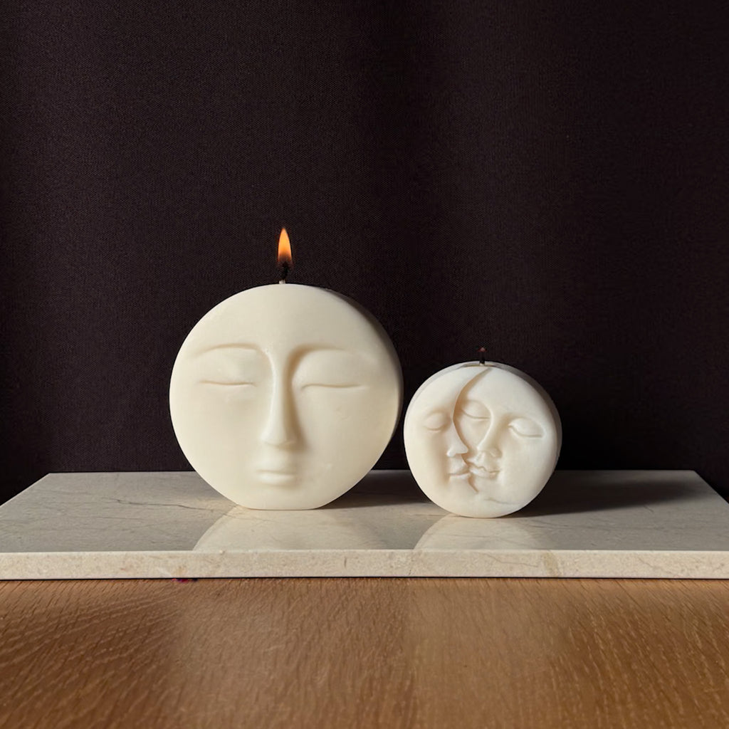 MOON Kerze, FACE Kerze, kunstvolles Design, beruhigende Kerzen, meditatives Ambiente, ästhetische Dekoration, Geschenk für Kunstliebhaber, besondere Heimdekoration, friedvolle Atmosphäre, kreative Beleuchtung.