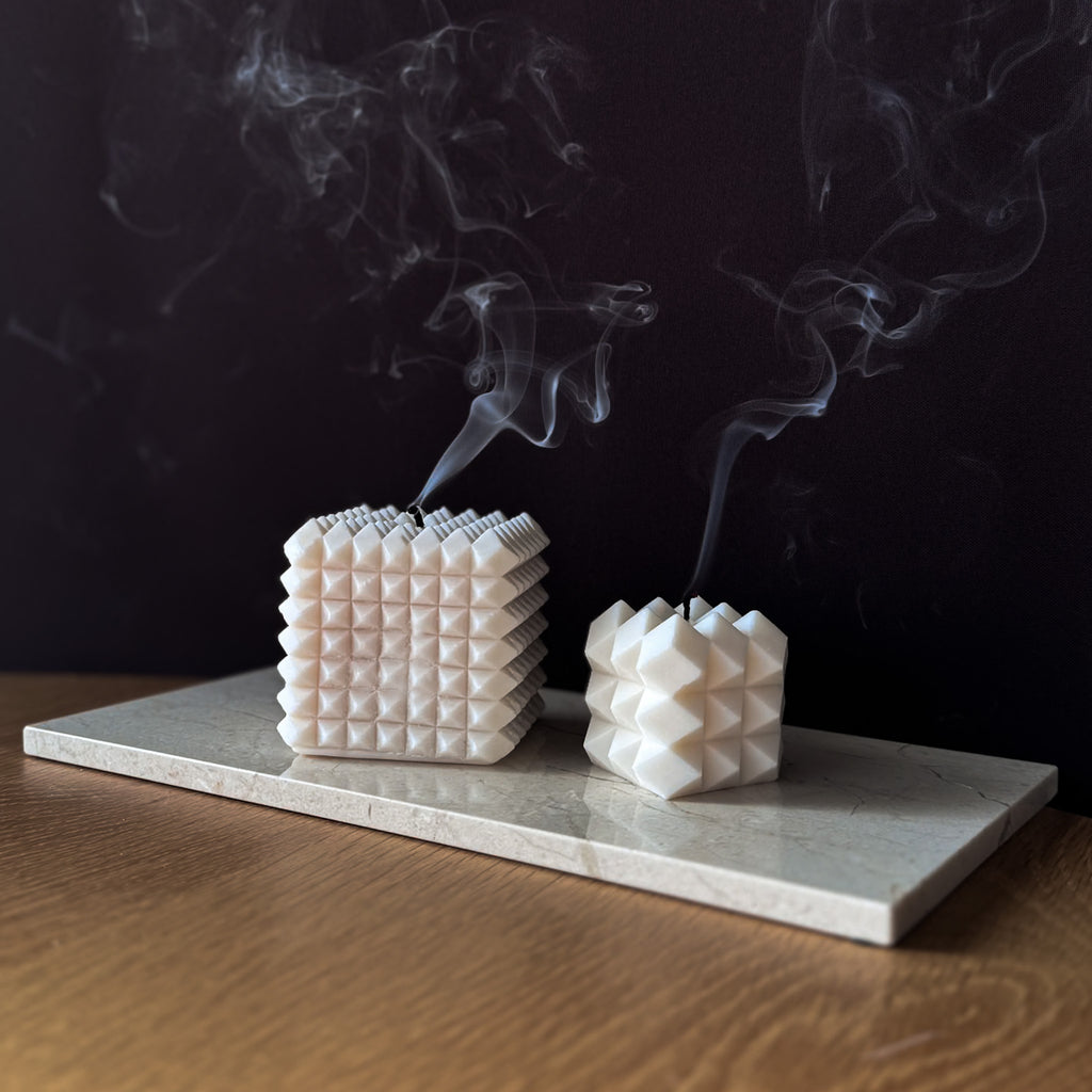 SquareKerze, Quadratische Kerze, Minimale Dekoration, Minimale Einrichtung, Futuristische Einrichtung, Futuristische Dekoration, Zeitlose Deko, Kubik, Kubus, Kubusdeko, Designerkerzen, Designer, StatementPieces, Geschenkidee