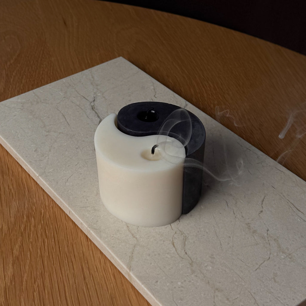 YIN YANG Kerze, harmonisches Design, Balance und Harmonie, Meditationsraum Dekor, Geschenk für Wellness-Enthusiasten, modernes Design, symbolische Dekoration, Home-Office Accessoire, ästhetisches Wohnaccessoire, Gleichgewicht im Leben.